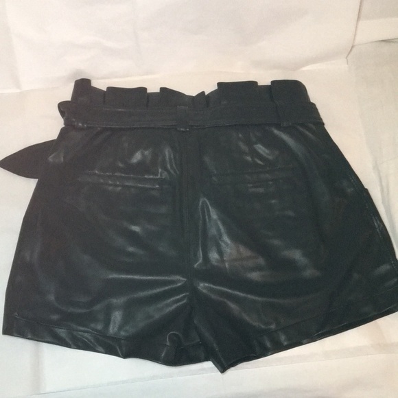 David Lerner black faux leather shorts. Size 6. - Picture 2 of 3